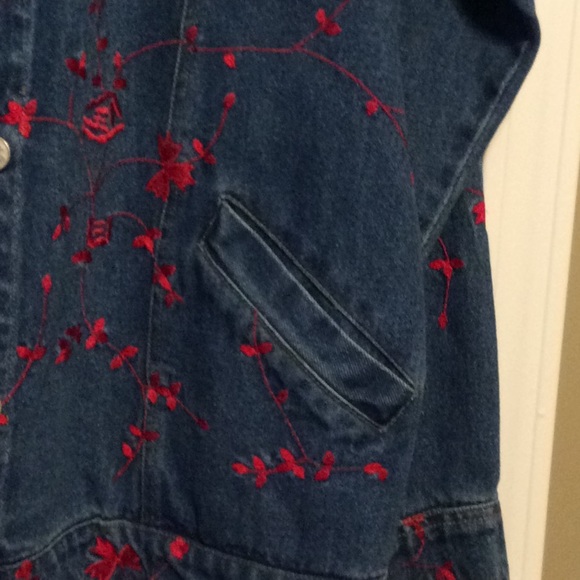 Jean jacket. - Picture 6 of 8